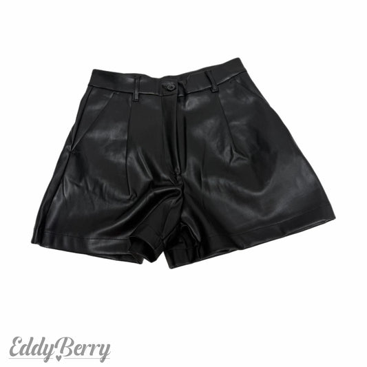 Leder Shorts – Größe S | MEETS Liveverkauf