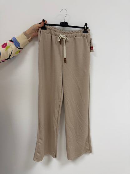 Soft Touch Butterstoff Hose (bis Gr.44) | MEETS Liveverkauf