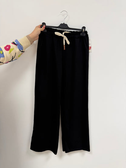 Soft Touch Butterstoff Hose (bis Gr.44) | MEETS Liveverkauf