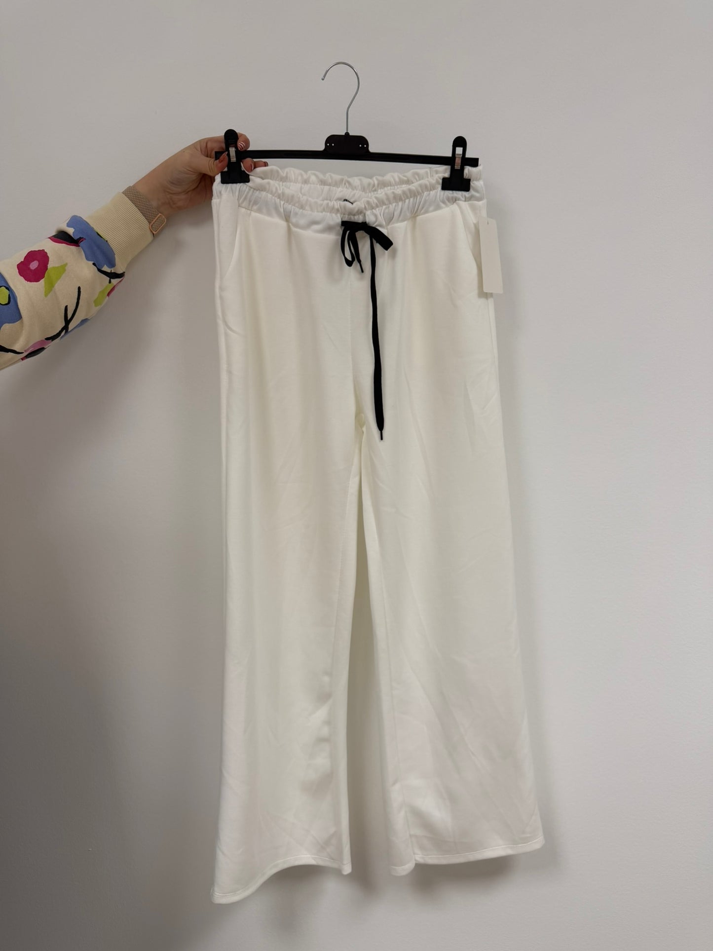 Soft Touch Butterstoff Hose (bis Gr.44) | MEETS Liveverkauf